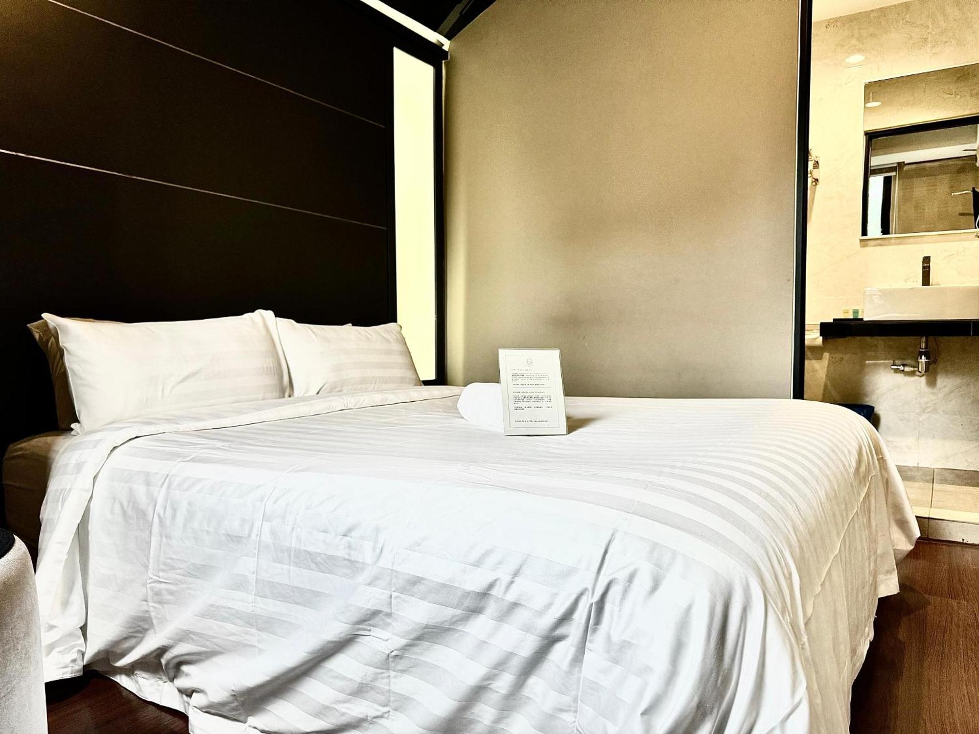 Chariton Hotel Nusa Bestari Johor Bahru Exterior foto