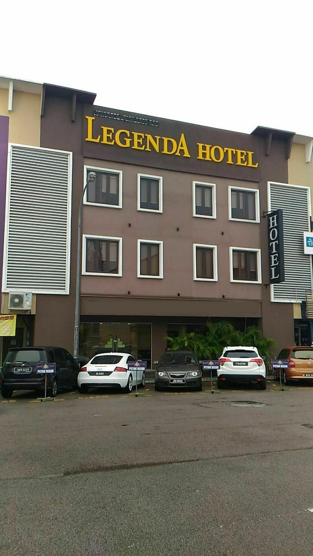 Chariton Hotel Nusa Bestari Johor Bahru Exterior foto